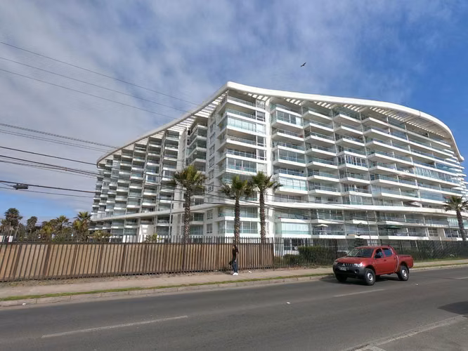 Departamento en arriendo 2D, 2B y estacionamiento, hasta Diciembre - Avda. del Mar, La Serena.