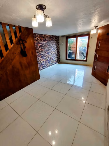 Casa 2 pisos,4 dormitorios,2 baños Pte alto (160152)