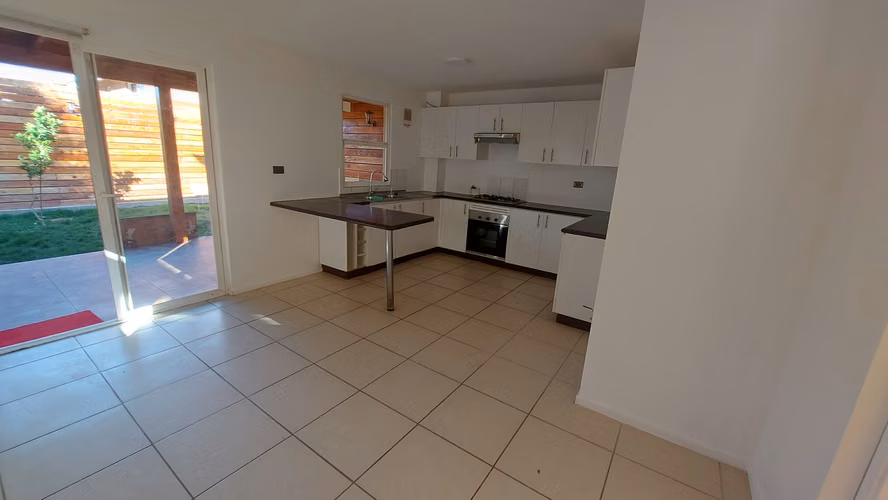 VALLE LO CAMPINO: AMPLIA CASA 100 m2, 3 DORM – 2,5 BAÑOS, ESTAC. - Imagen 6