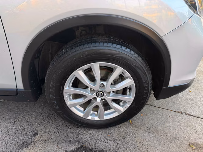 NISSAN X-TRAIL ADVANCE 2.5 AUT 4X4 MANTENCIONES EN LA MARCA FULL CARPLAY CAMARA 2021