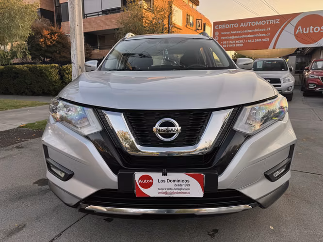 NISSAN X-TRAIL ADVANCE 2.5 AUT 4X4 MANTENCIONES EN LA MARCA FULL CARPLAY CAMARA 2021