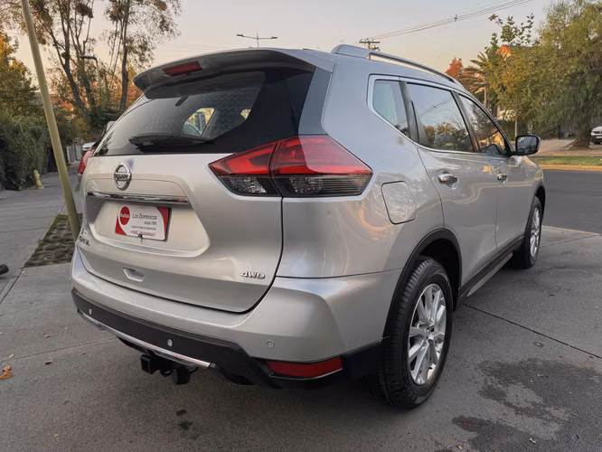 NISSAN X-TRAIL ADVANCE 2.5 AUT 4X4 MANTENCIONES EN LA MARCA FULL CARPLAY CAMARA 2021