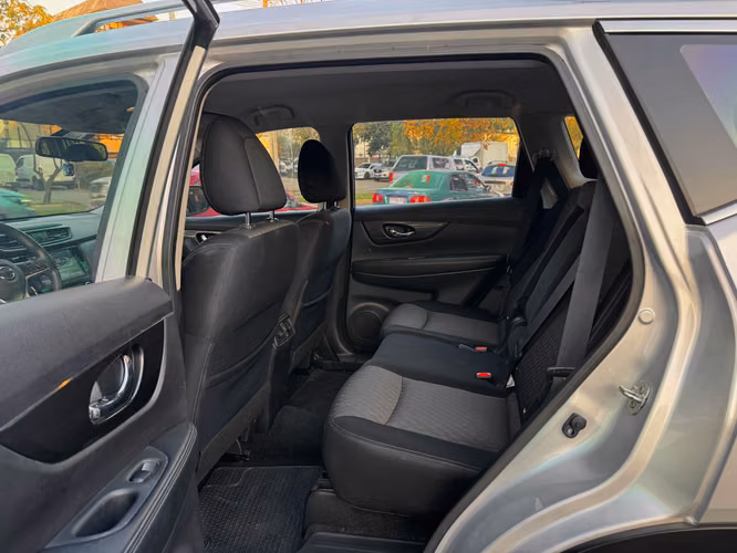 NISSAN X-TRAIL ADVANCE 2.5 AUT 4X4 MANTENCIONES EN LA MARCA FULL CARPLAY CAMARA 2021