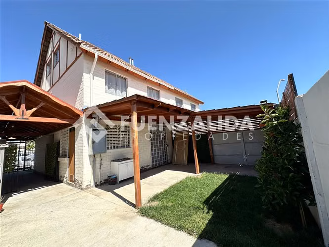 Casa en venta de 4 dorm. en Padre Hurtado