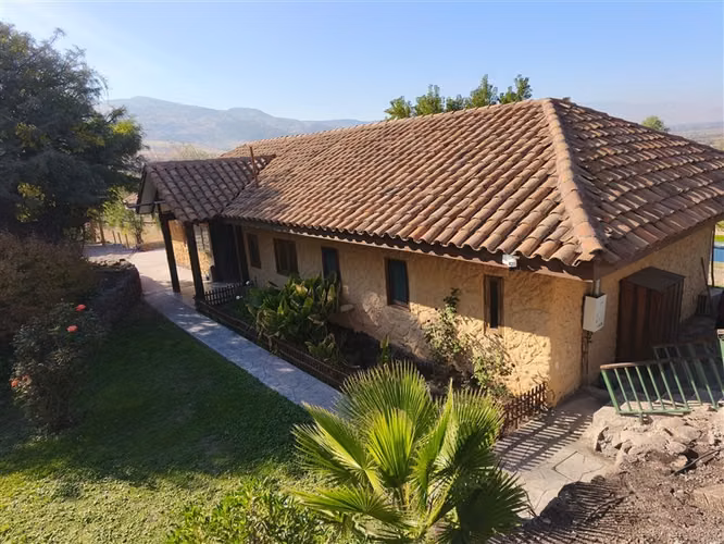 Casa en venta de 4 dorm. en Lampa - Imagen 2