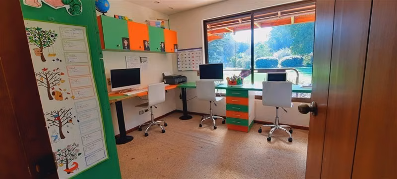 Casa en arriendo de 5 dorm. en Colina