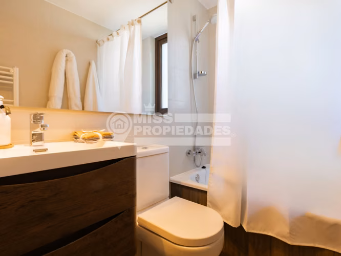 VENDE DEPARTAMENTO - PRIMERA LINEA LAGO VILLARICA, PUCÓN