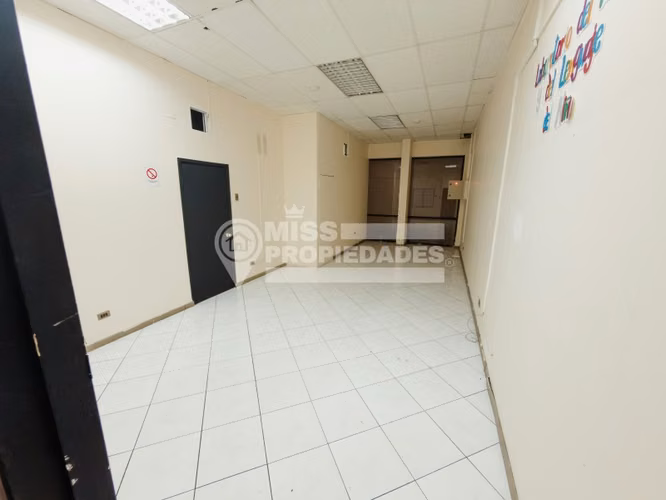 ARRIENDO | 1° PISO CORPORATIVO EN EDIFICIO MATTA