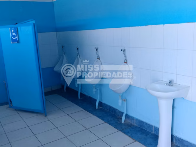 VENDE CENTRO ACUÁTICO + TERRENO - VALLENAR