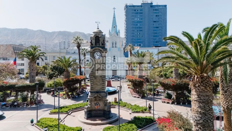 ARRIENDO - LOCAL COMERCIAL EN ESQUINA ESTRETEGICA
