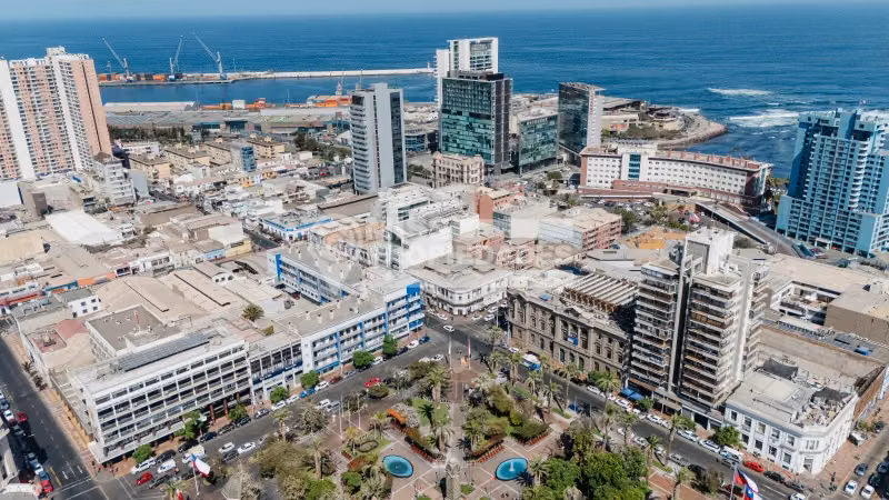 ARRIENDO - LOCAL COMERCIAL EN ESQUINA ESTRETEGICA