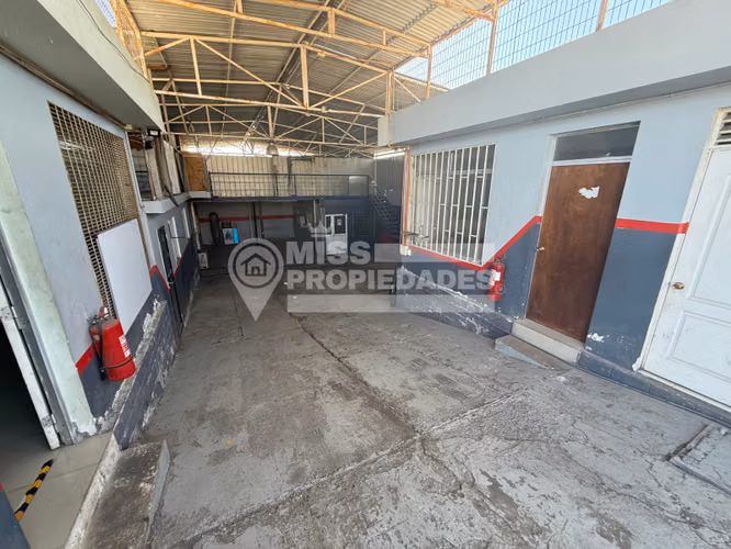 VENDE LOCAL COMERCIAL - SECTOR NORTE