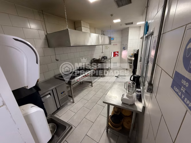 VENDE DERECHO A LLAVE PUB/RESTAURANT