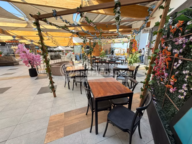 VENDE DERECHO A LLAVE PUB/RESTAURANT