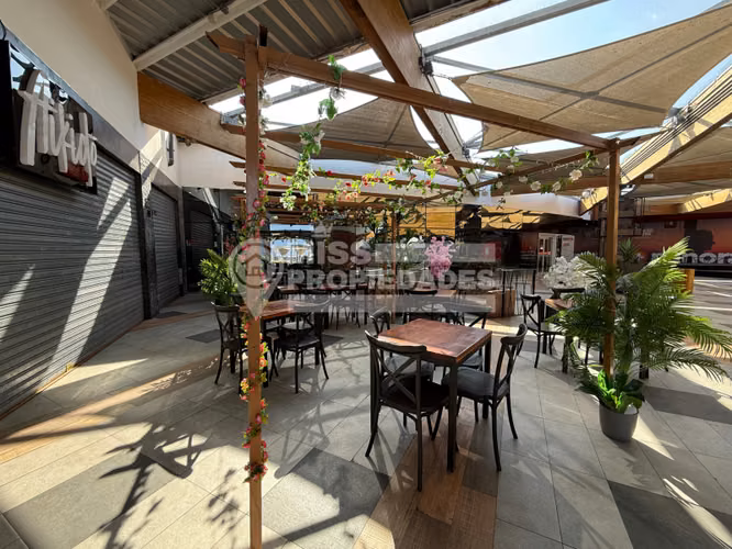 VENDE DERECHO A LLAVE PUB/RESTAURANT