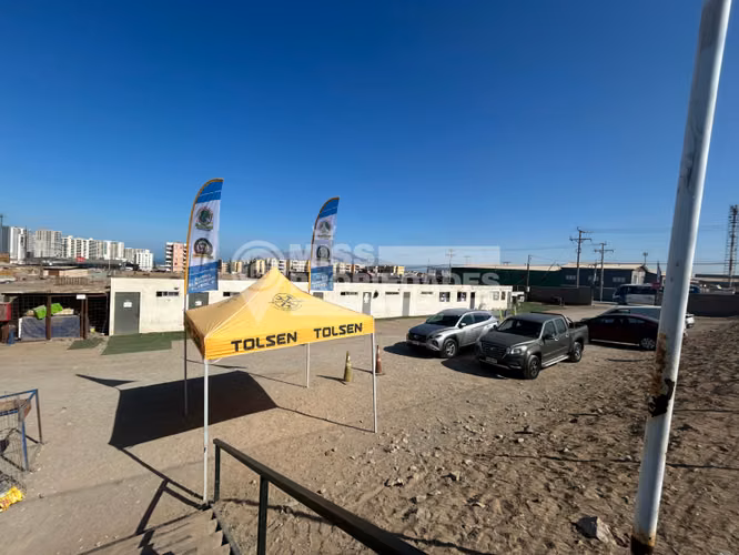 VENDE DERECHO A LLAVE - COMPLEJO DEPORTIVO