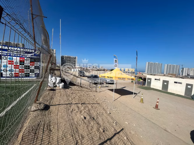 VENDE DERECHO A LLAVE - COMPLEJO DEPORTIVO