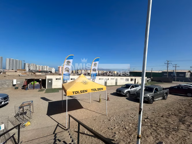 VENDE DERECHO A LLAVE - COMPLEJO DEPORTIVO