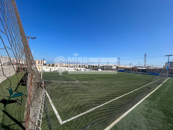 VENDE DERECHO A LLAVE - COMPLEJO DEPORTIVO