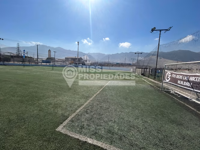 VENDE DERECHO A LLAVE - COMPLEJO DEPORTIVO