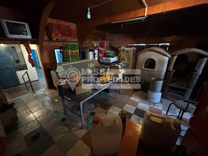 VENDE CASA COMERCIAL - CALLE EL ROBLE, SECTOR NORTE