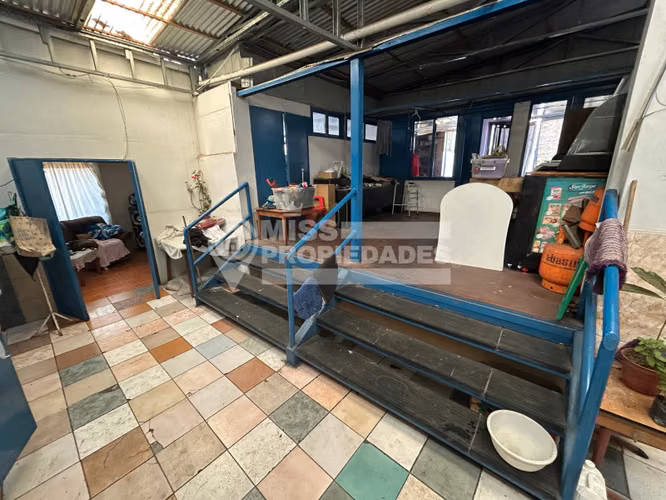 VENDE CASA COMERCIAL - CALLE EL ROBLE, SECTOR NORTE