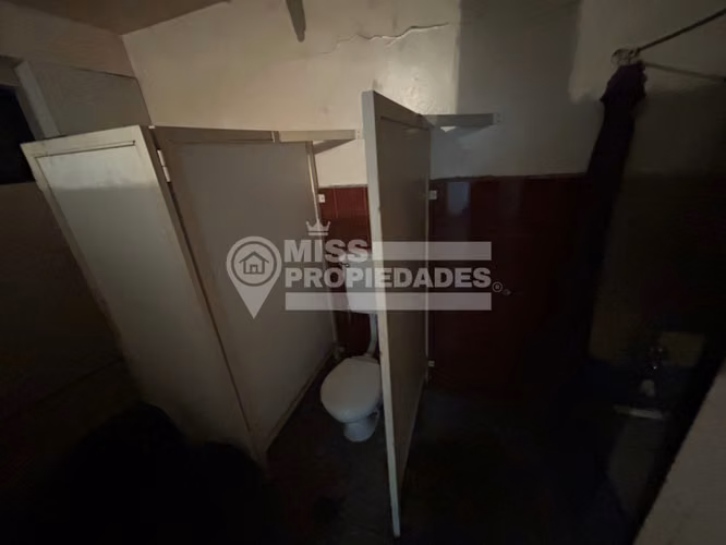 VENDE CASA COMERCIAL - CALLE EL ROBLE, SECTOR NORTE