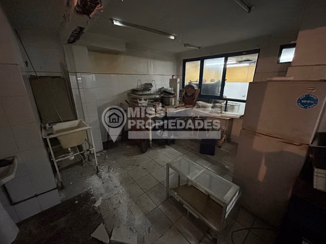 VENDE CASA COMERCIAL - CALLE EL ROBLE, SECTOR NORTE