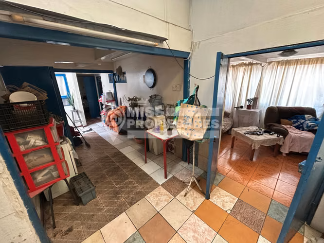 VENDE CASA COMERCIAL - CALLE EL ROBLE, SECTOR NORTE