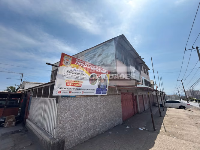 VENDE CASA COMERCIAL - CALLE EL ROBLE, SECTOR NORTE