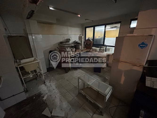 VENDE CASA COMERCIAL - CALLE EL ROBLE, SECTOR NORTE