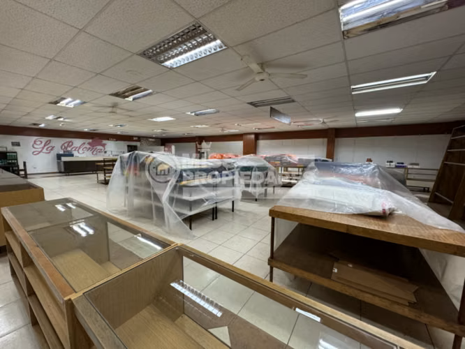 ARRIENDA AMPLIO LOCAL COMERCIAL - CENTRO DE ANTOFAGASTA
