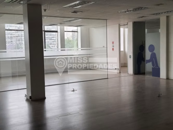 SE ARRIENDA PISO 4 DE PLANTA ABIERTA PARA OFICINAS