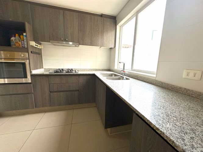 VENTA CASA MEDITERRANEA CHICUREO NORTE