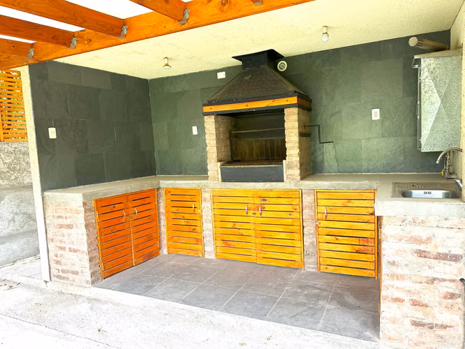 VENTA CASA MEDITERRANEA CHICUREO NORTE