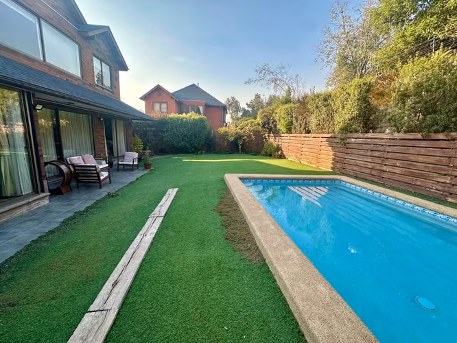 CONDOMINIO SEGURO EXPECTACULAR CASA 390 MTS TERRENO