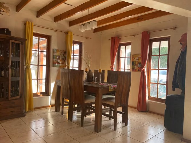 PARCELA CON CASA  Y PISCINA EN COLINA, GRAN OPORTUNIDAD