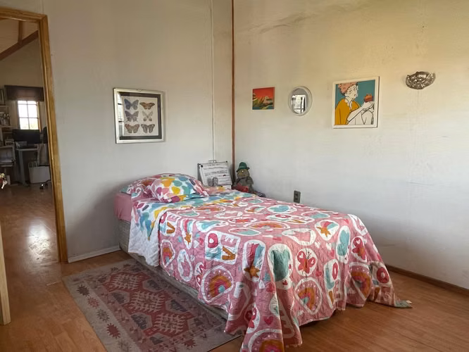PARCELA CON CASA  Y PISCINA EN COLINA, GRAN OPORTUNIDAD
