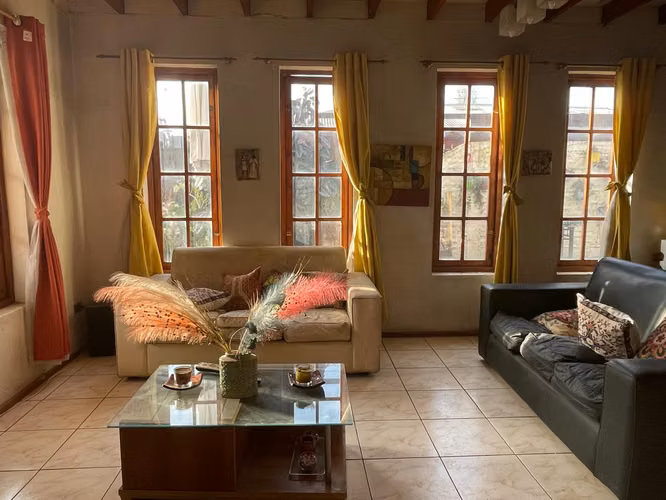 PARCELA CON CASA  Y PISCINA EN COLINA, GRAN OPORTUNIDAD