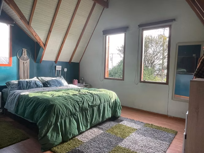 PARCELA CON CASA  Y PISCINA EN COLINA, GRAN OPORTUNIDAD