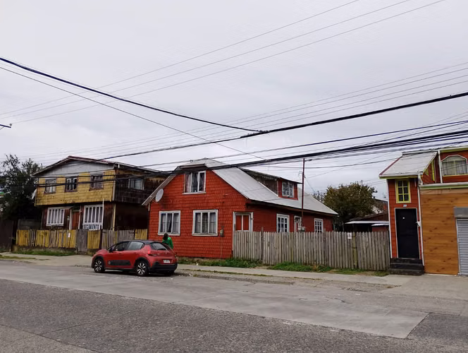 TERRENO Y CASA   OPORTUNIDAD DE NEGOCIO