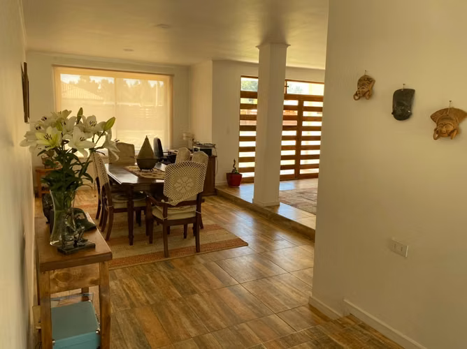 CASA EN PARCELA AMPLITUD, DISEÑO Y ENTORNO NATURAL