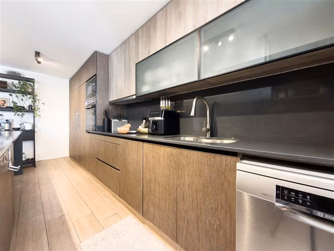 Penthouse en arriendo 3 dorm. 3 baños más servicios Vitacura
