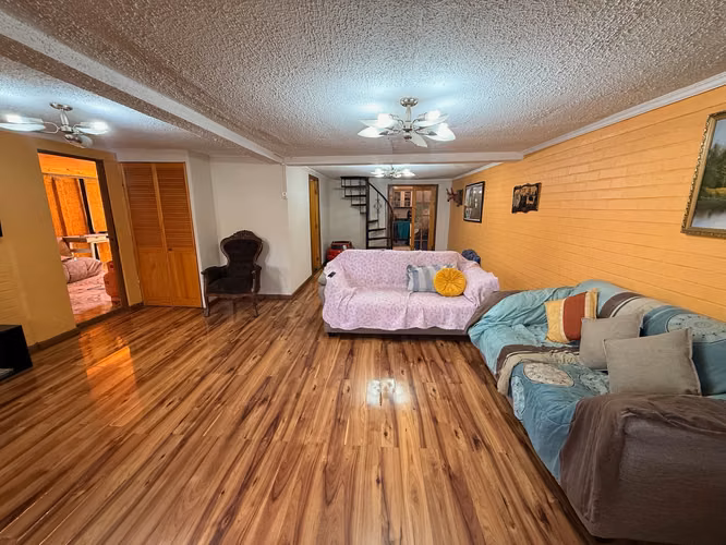 Amplia casa en Villa Pehuen III Maipú (160329)