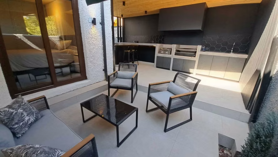 Remodelada y Amoblada, en Condominio (160168) - Imagen 26