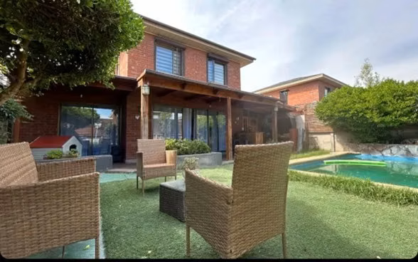Hermosa Casa en venta de 3 dorm. en Buín