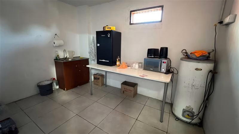 Bodega 613 M2 A Pasos De Autopista Central / Arica