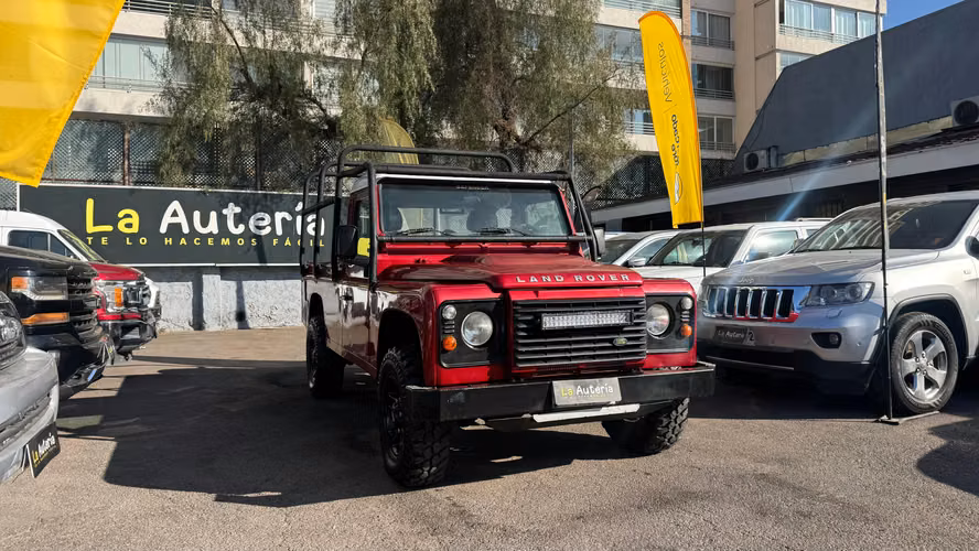 LAND ROVER DEFENDER 110 2.2 110 Diesel 4x4 Pick Up MT 2P	 (2014)