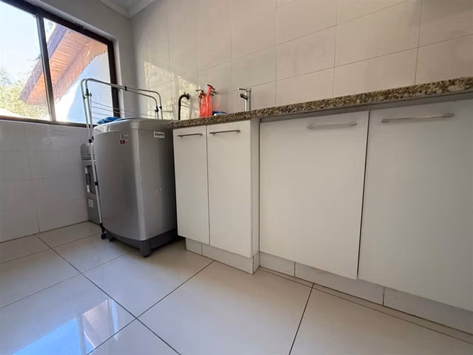 Casa en venta en Condominio cerrado 24/7 Sector Santa Ester