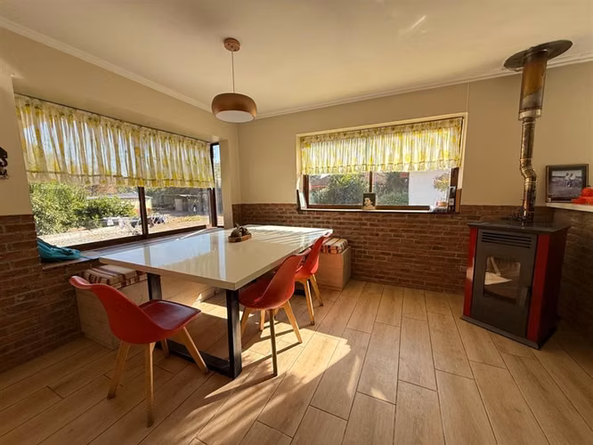 Casa en venta en Condominio cerrado 24/7 Sector Santa Ester